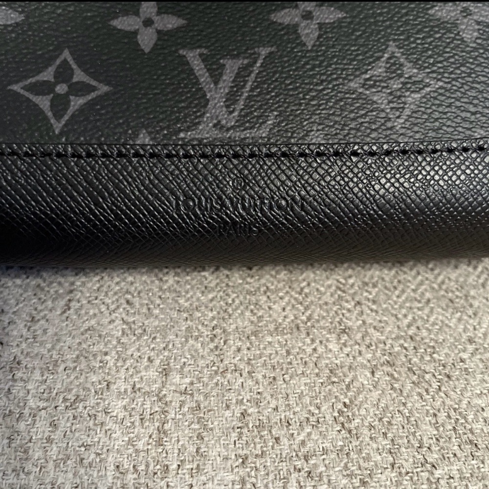 Authentic Louis Vuitton Duo Sling Bag Taigarama Black Monogram - Picture 3 of 11
